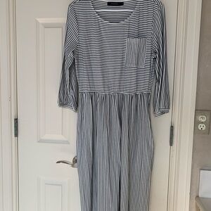 Striped Black and White 3/4 sleeve Midi Dress with pockets!
